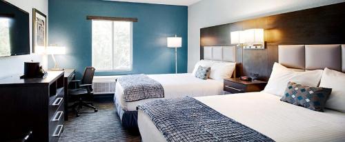 Garden City Hotel | Iris Garden Inn