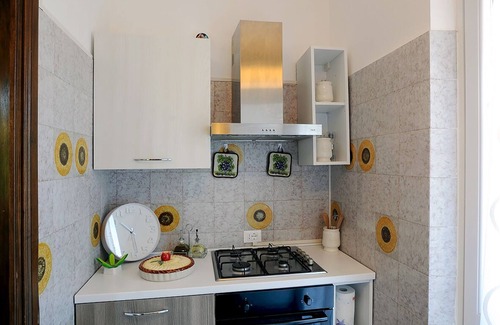 Viterbo House | Iris - Holiday Home with Pool - Wi Fi - Air Conditioning