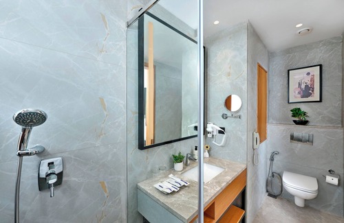 Gurugram Hotel | Iris Sarovar Portico