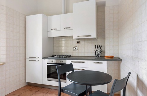 Historic Center Apartment | Irnerio Apartments - Black Widow by Wonderful Italy