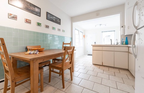 Ironbound District House | Ironbound Oasis: Urban Retreat Near NYC