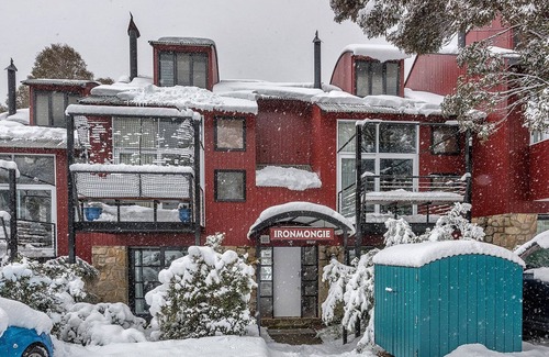 Thredbo Ski Chalet | Ironmongie 2 - Woodridge