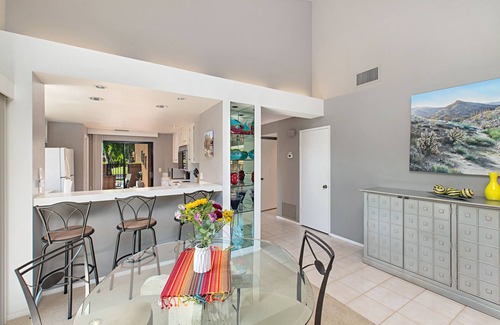 Palm Desert Condo | Ironwood CC golfers paradise!