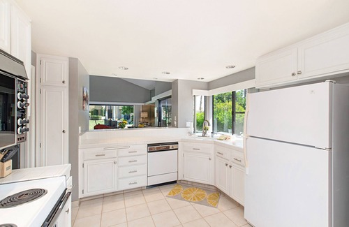 Palm Desert Condo | Ironwood CC golfers paradise!
