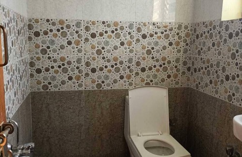 Dharwad Hotel | iROOMZ Hotel Vishwa Lodging