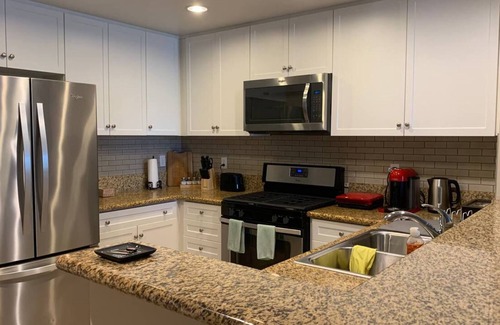 Lake Forest Apartment | Irvine Spectrum | Pool & Spa