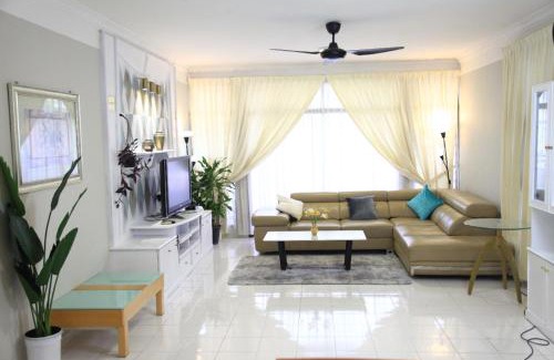 Downtown George Town Apartment | Isabella Villa George Town Penang