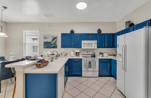 Calabay Parc House | Isabellas Luxury 6BR Home Pool/Jacuzzi/Spa/GameRoom/BBQ Grill/Mins from Disney