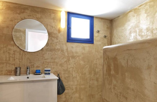 Kimolos Villa | ISholidays Kimolos Psathi Blue Beta