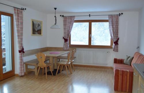 Valle San Silvestro House | Isidorhof