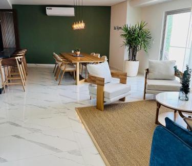 Zona Dorada Apartment | Isla Pájaros - Beach Condo
