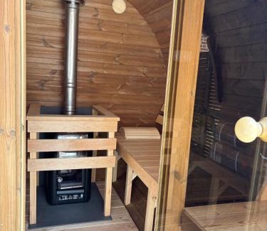 Bletchingley House | Isla's Den