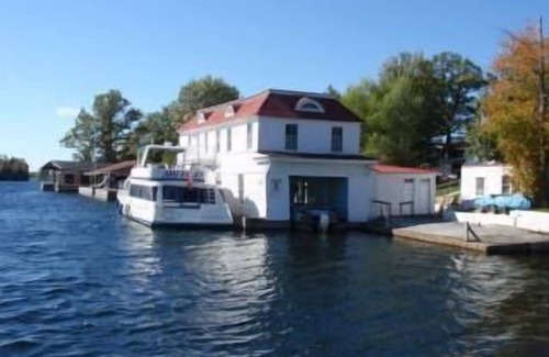 Wellesley Island Apartment | Island Boathouse w/boatslip