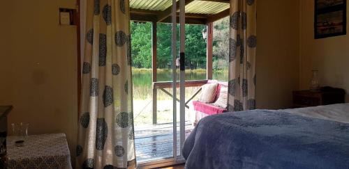 Mpofana House | Island Cabin