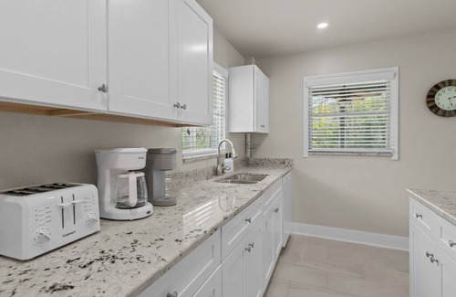 Sanibel Cottage | Island Charm Meets Modern Comfort — Walk to Sanibel’s Beautiful Beaches!