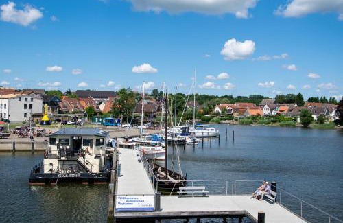 Schleswig Apartment | Island-dreams Hausboot Cecilie