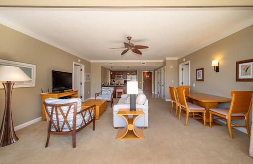 Honokowai Hotel | Island Elegance: Beach Retreat Near Kapalua Airport! Onsite Pool, FREE Parking