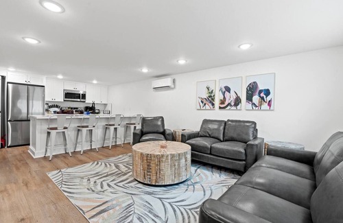 San Jacinto Apartment | Island Gems - Rosenn