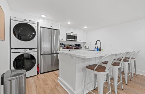 San Jacinto Apartment | Island Gems - Rosenn