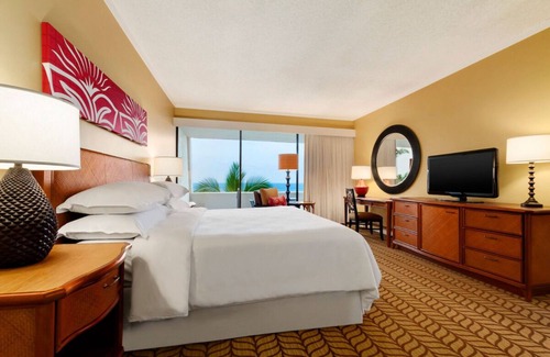 Keauhou Hotel | Island Hopping! Resort View, Oceanfront, Game Room, Onsite Restaurant and Bar