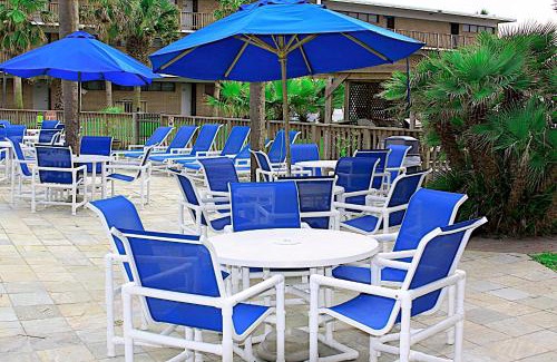 Corpus Christi Hotel | Island House BeachFront Condo Hotel