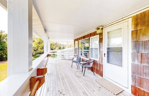 Oak Bluffs Apartment | Island Inn - Studio Suite - 17D - Oak Bluffs, MA