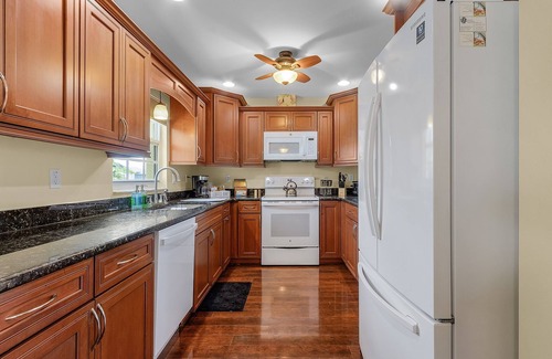 Bokeelia House | Island Life! Great Fishing - Unique 2 Home Property w/Heated Pool -Tropical Breeze Villa 1 - Roelens