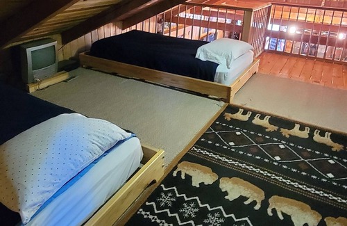 Island Park Cabin | Island Park 13 Miles To Yellowstone And 3 Miles To Henry's Lake