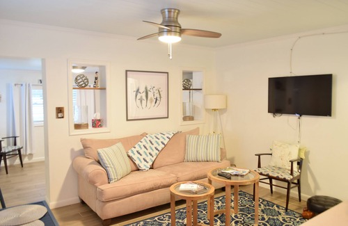 Sebastian Hotel | Island View Cottages