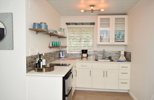 Sebastian Hotel | Island View Cottages