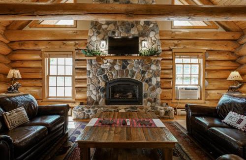 Eagle River House | Island View Lodge