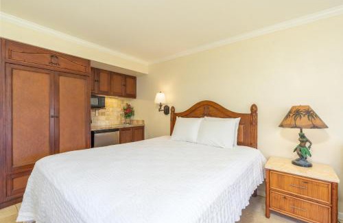 Wailua Apartment | Islander On The Beach #322