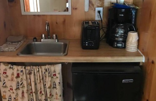 Trenton Cottage | Isleview Cottage 2 - Detached, dog friendly!