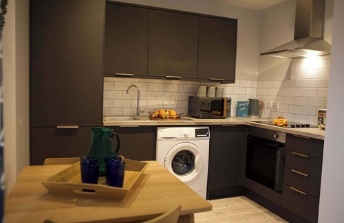 Trafford Apartment | Islington Studio Sale | Nr Manchester | Sleeps 2