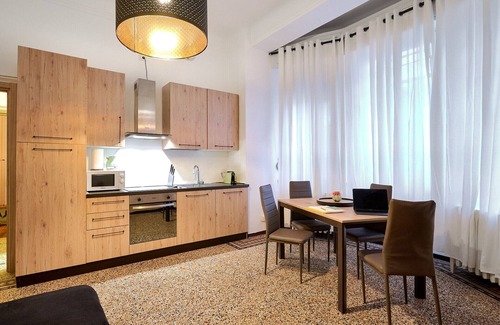La Fontana Apartment | Isola Suite-Hosted by Sweetstay