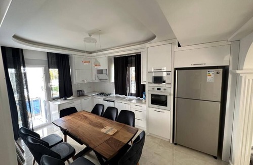 Covent Garden Villa | ISRA TRADING