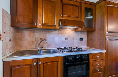 Castelnuovo di Val di Cecina Apartment | Beautiful apartment for 8 people with pool, WIFI, TV, patio and pets allowed