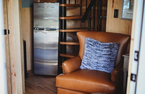 College House | It is a tiny home in the treehouse located in the middle of Fairbanks.