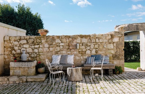 Cannizzara House | An old rural building where you can experience moments of relaxation surrounded by nature.