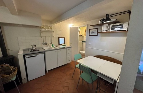 Loro Ciuffenna House | Poggio Corsucci - Il Nido: intimate stone house with pool and enchanting views