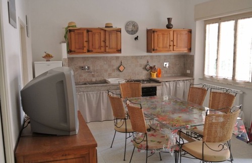 Marina di Castagneto Carducci Apartment | Apartment in a cottage near the sea