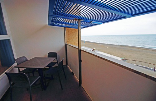 Marina di Castagneto Carducci Apartment | NEWS 2018 - Apartment 'Frontemare' - terrace facing the sea