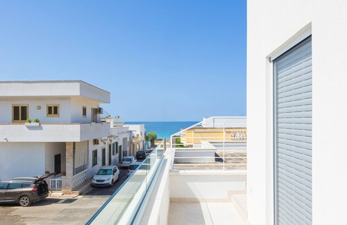 Marina di Mancaversa Apartment | Gallipoli Meraviglioso Appartamento con Jacuzzi, con due Camere e due Bagni