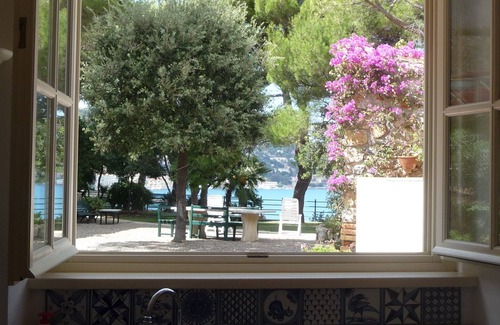 Porto Santo Stefano Villa | Punta Nera, beautiful villa directly by the sea