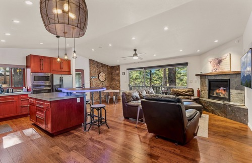 Kachina Village House | It's Aspen time in Flagstaff | Local Discounts