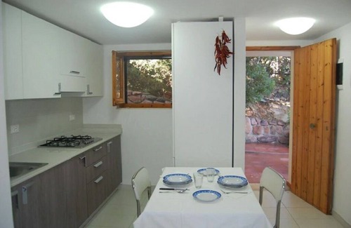 Torre delle Stelle House | Appartamento con Giardino e Vista Mare a 100 Metri Dalla Spiuaggia
