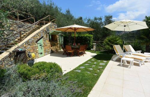 Garlenda Villa | Italianway - The Grapefruit House - Villa con piscina