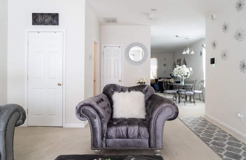 Jonesboro House | It’s a vibe of peace n serenity…come feel the vibe!