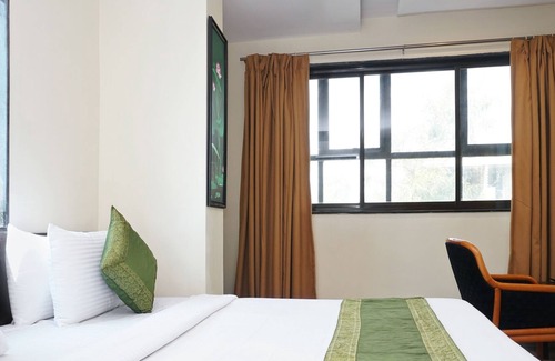 Daulatabad Hotel | Itsy By Treebo - Shagun Executive