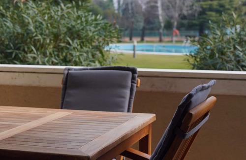 Colombare Apartment | Ivory Apartment - modern lakeside apartment - private park and swimming pool